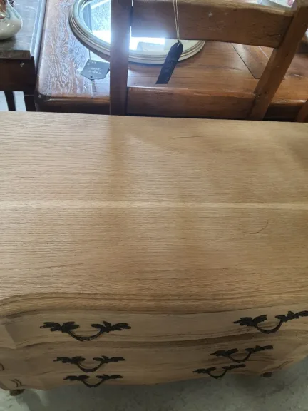 Commode en chêne décapée