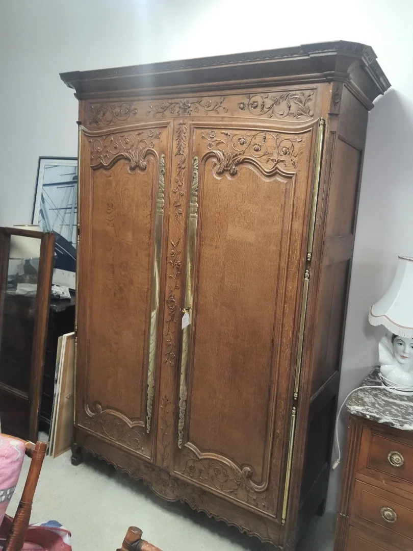 Armoire normande de la manche