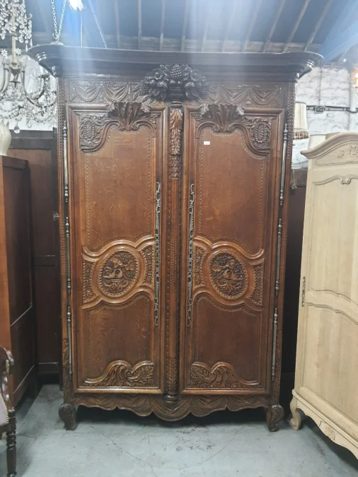 НОРМАНДСКИЙ ШКАФ