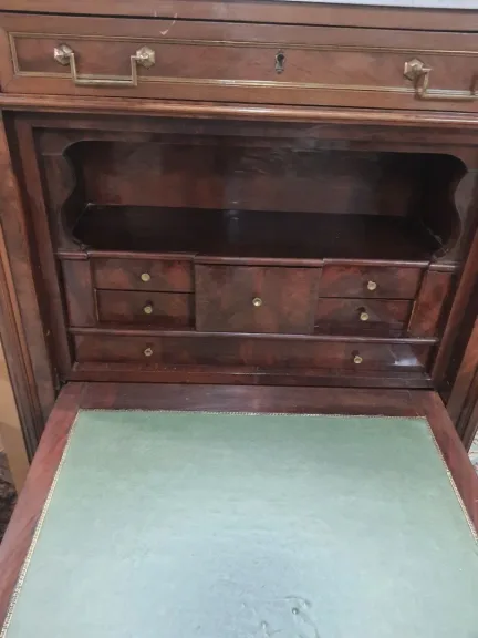 Secrétaire de style Louis XVI