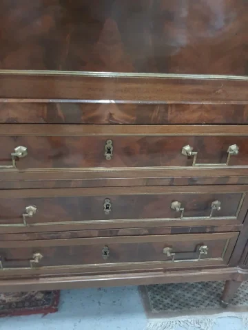 Secrétaire de style Louis XVI