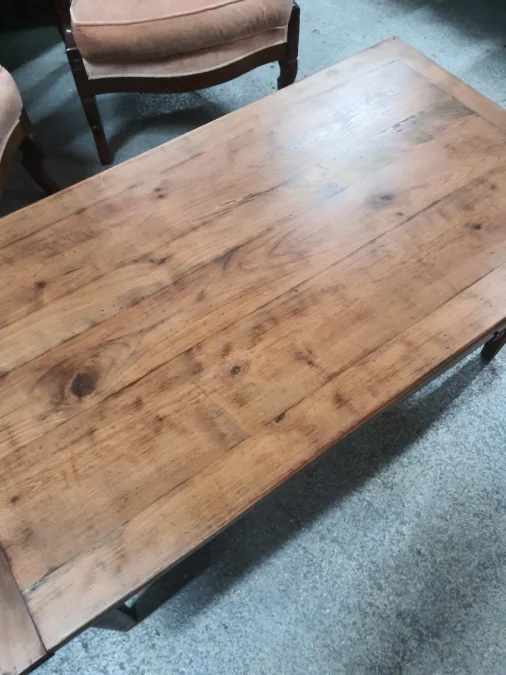 Table de salon en merisier