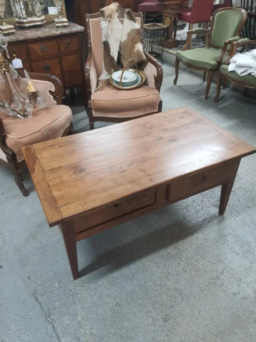Table de salon en merisier