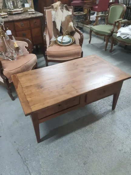 Table de salon en merisier