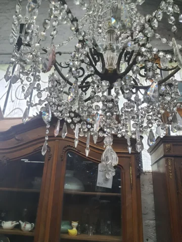 CEILING LIGHT