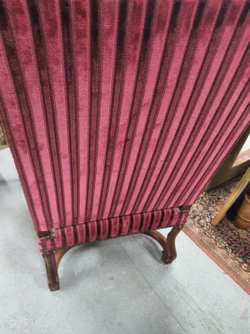 Fauteuil louis XIII en noyer