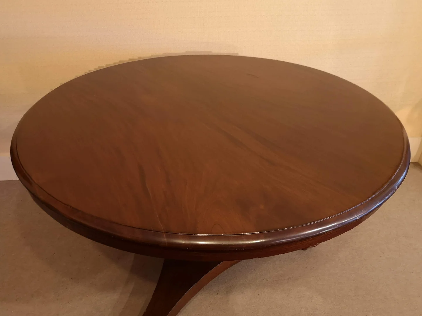 ENGLISH PEDESTAL TABLE