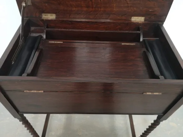 Ecritoire chêne ancien