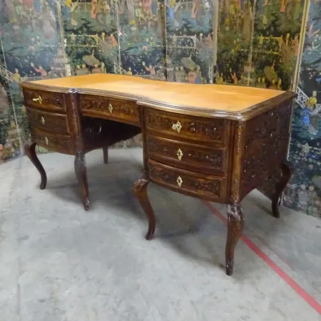 Grand bureau plat de style provencal