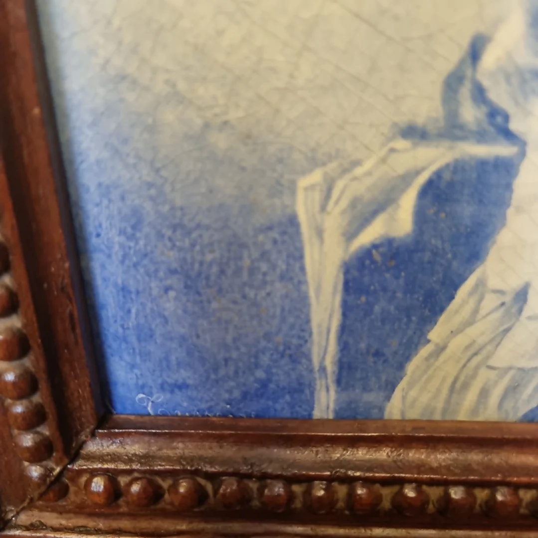 Petite peinture sur faïence portrait d'époque XIXème