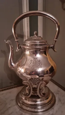 Samovar d'époque XIXème en métal argenté