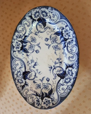 Plat en faïence de Creil et Montereau XIXème modèle Flora