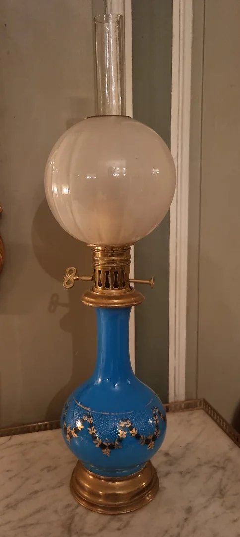 Lampe à huile opaline milieu XIXème