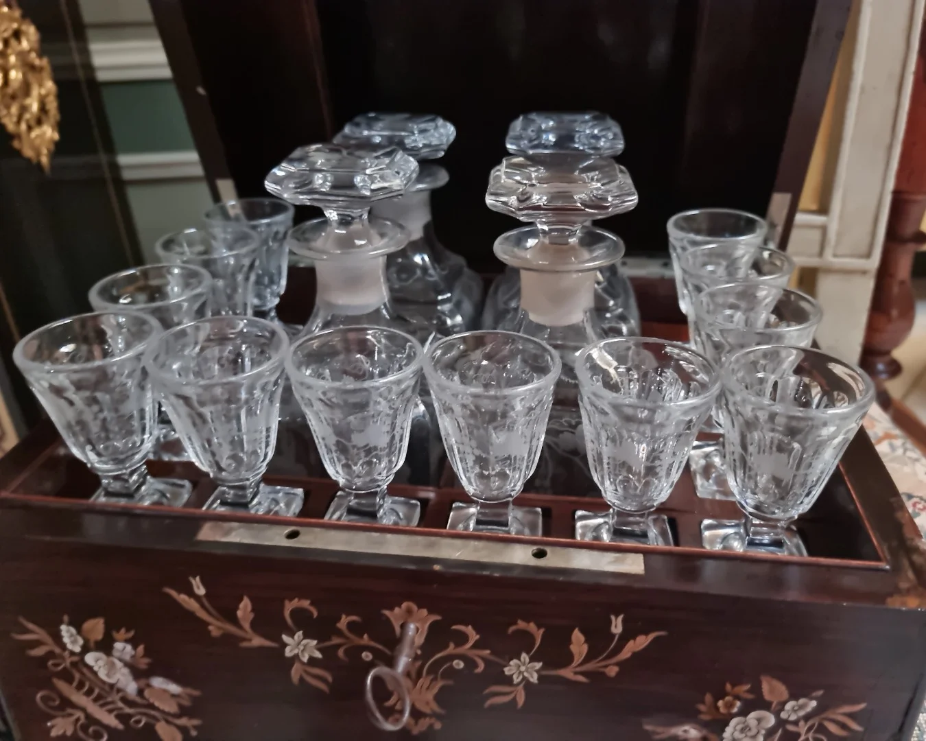 Cave à liqueurs d'époque Restauration