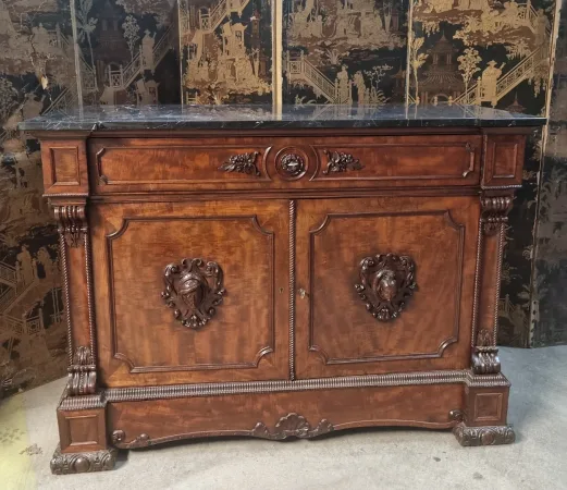 Commode à porte en acajou formant écritoire d'époque 1840