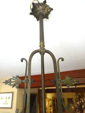 Lustre fin XIX en bronze et opaline