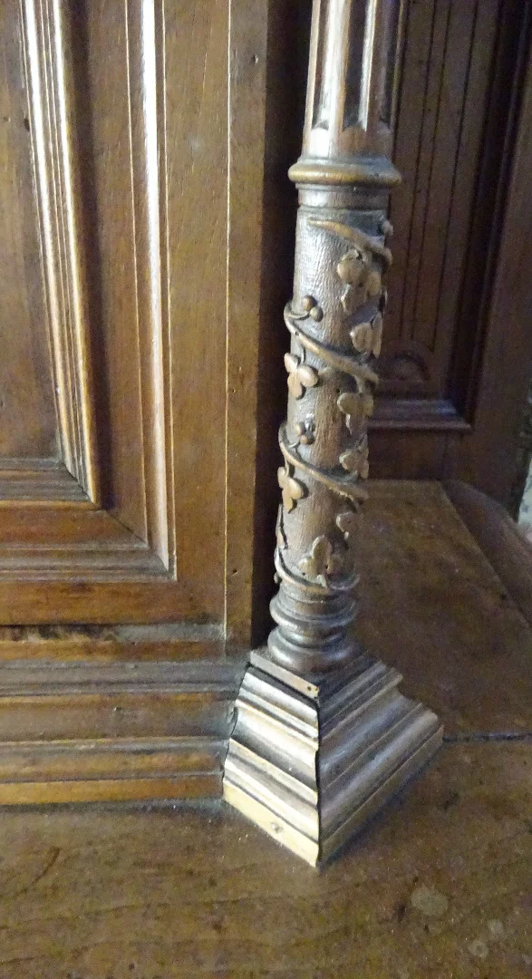 Cabinet ou buffet en noyer de style Renaissance Henri II