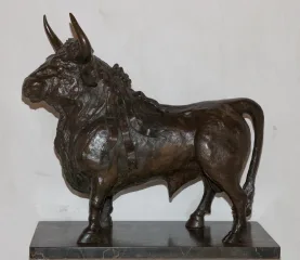 Grand Taureau de corrida en bronze de "Ganaderia" époque début XXe