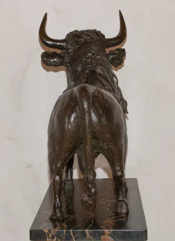 BRONZE BULL SIGNED M. BENLLIURE Y GIL