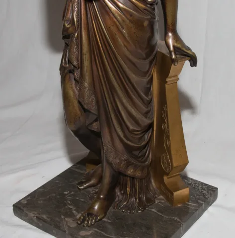 Bronze "Femme à l'antique" signé PEIFFER 1832-1886
