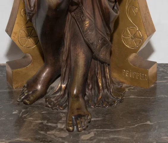 Bronze "Femme à l'antique" signé PEIFFER 1832-1886