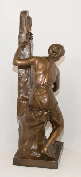 ПОДПИСАЛ БРОНЗОВУЮ СКУЛЬПТУТУ E. PICAULT