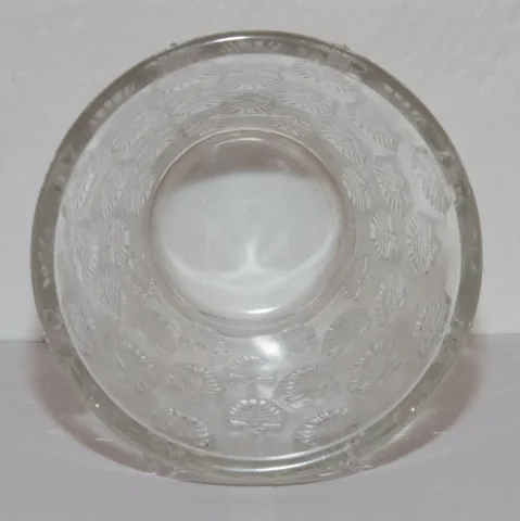 Vase modèle lave raisins Malaga R Lalique 1937
