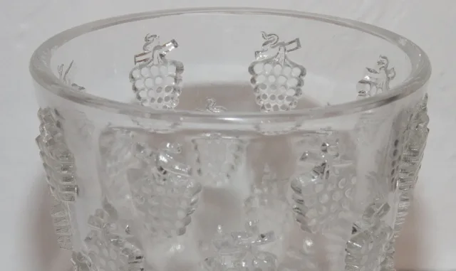 Vase modèle lave raisins Malaga R Lalique 1937