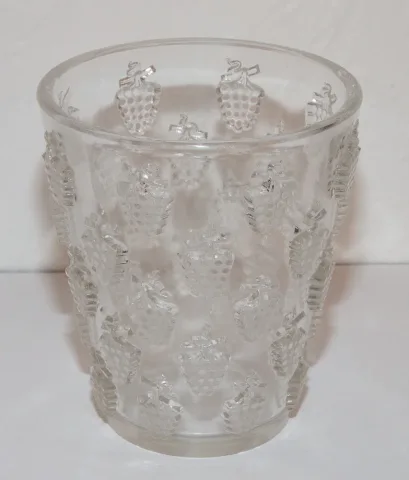 Vase modèle lave raisins Malaga R Lalique 1937