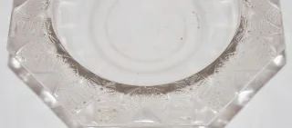 ЛАКИКОВЫЙ КРИСТАЛЛ