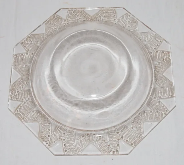 ЛАКИКОВЫЙ КРИСТАЛЛ