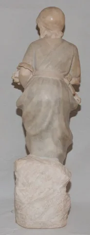 ALABASTER SKULPTUR UNTERZEICHNET PUGI
