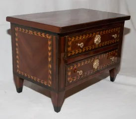 Commode de maitrise en marqueterie époque Louis XVI