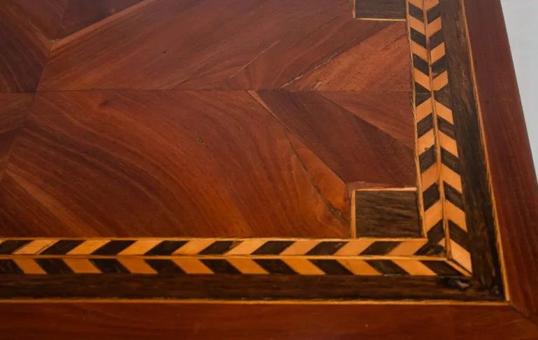 Commode de maitrise en marqueterie époque Louis XVI