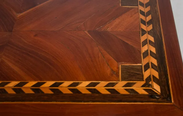 Commode de maitrise en marqueterie époque Louis XVI
