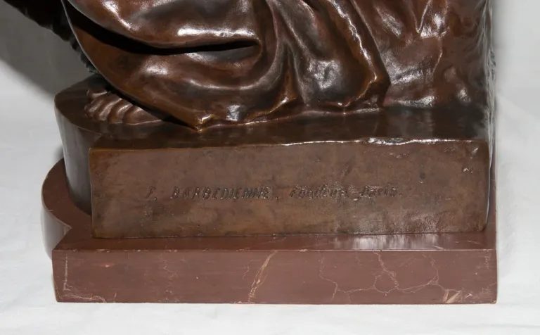 BRONZE UNTERZEICHNET PAUL DUBOIS