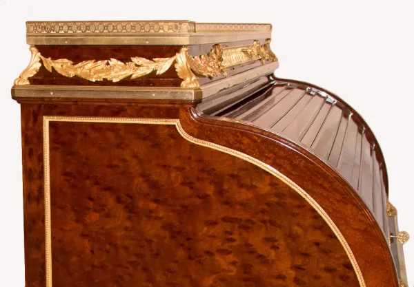 ZYLINDER TOP DESK