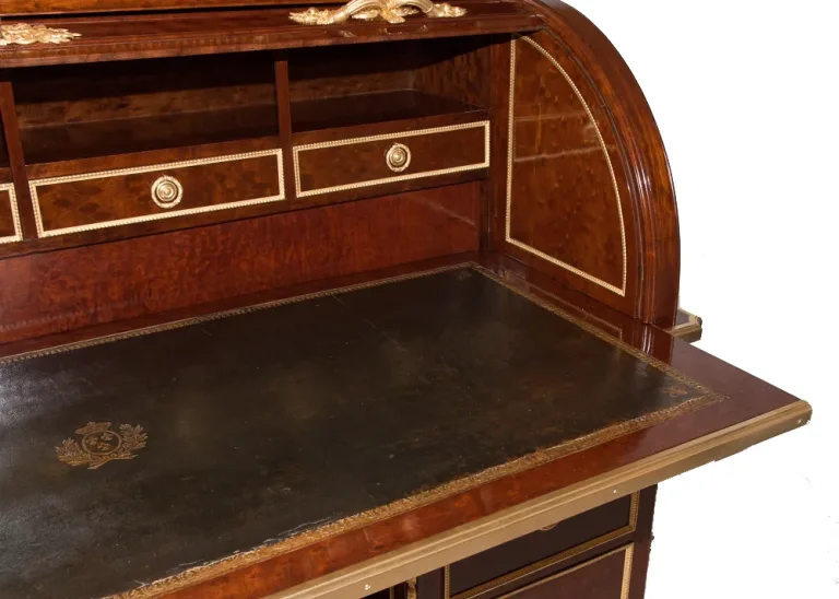 ZYLINDER TOP DESK
