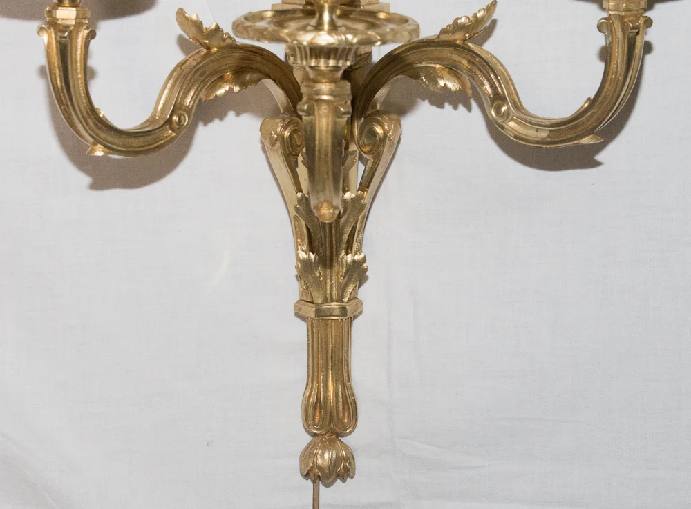 Paire d'appliques en bronze style Louis XVI circa 1880
