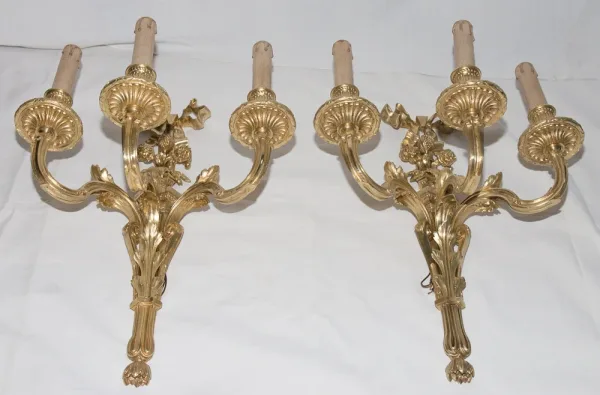 PAIR OF LOUIS XVI STYLE WALL LIGHTS