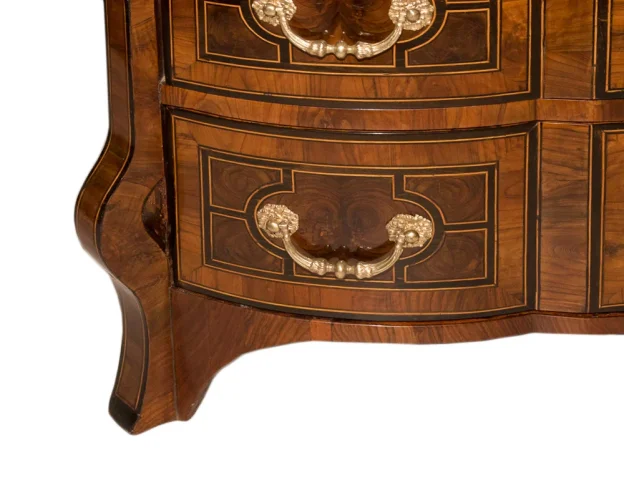Commode Mazarine en marqueterie Époque Louis XIV