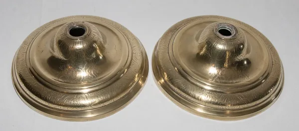 PAAR BRONZE CANDLESTICKS