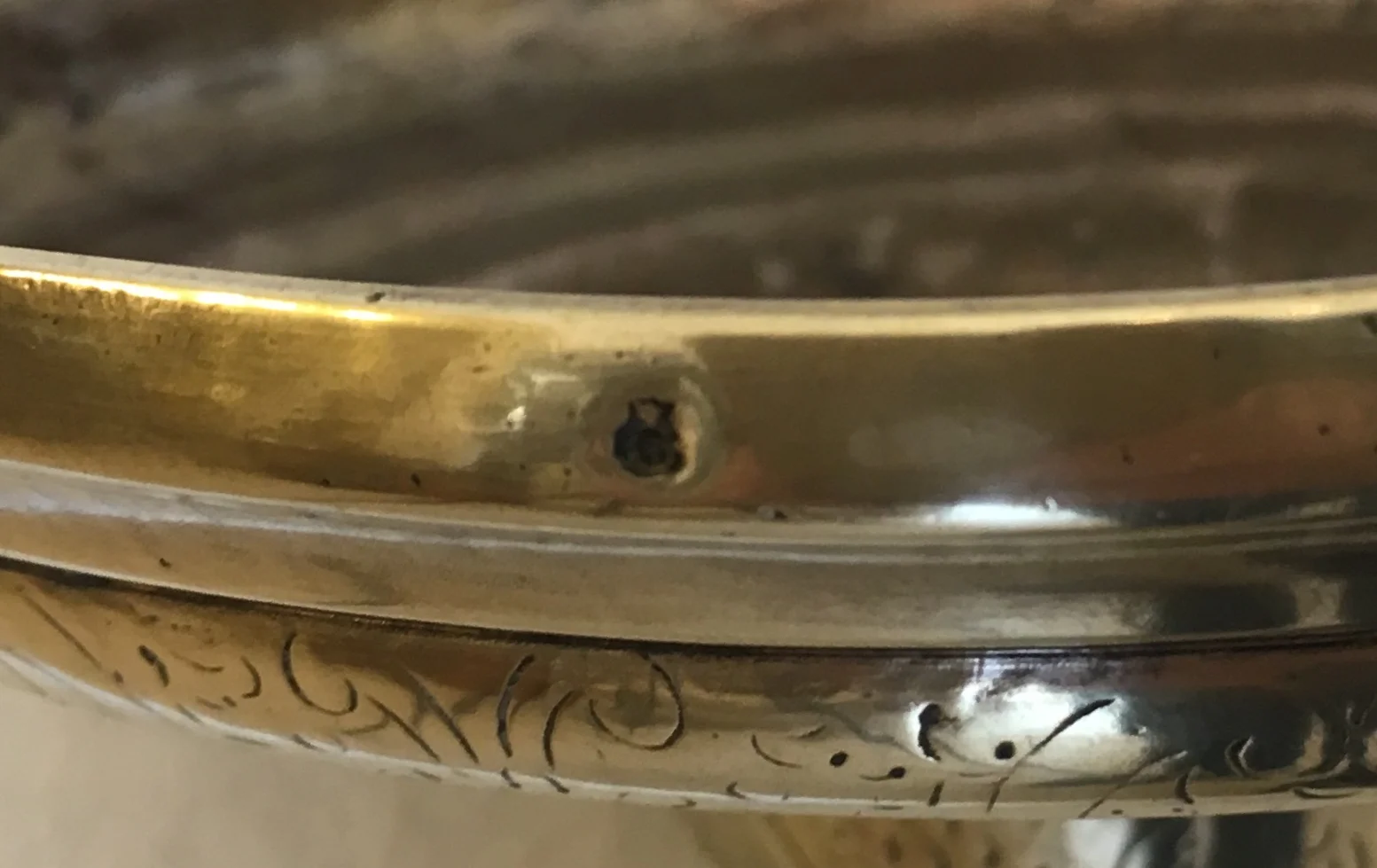 Paire de bougeoirs en bronze ,C Couronné 1745-1749