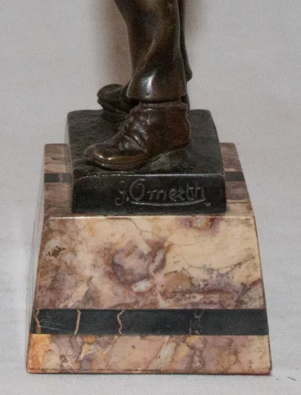 BRONZE STATUETTE