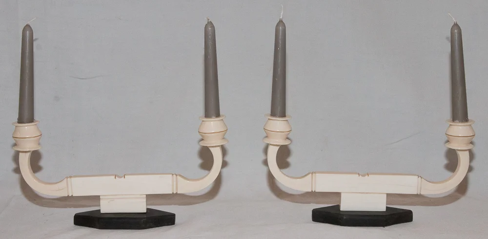 PAREJA DE VELAS DE PERIODO ART DECO