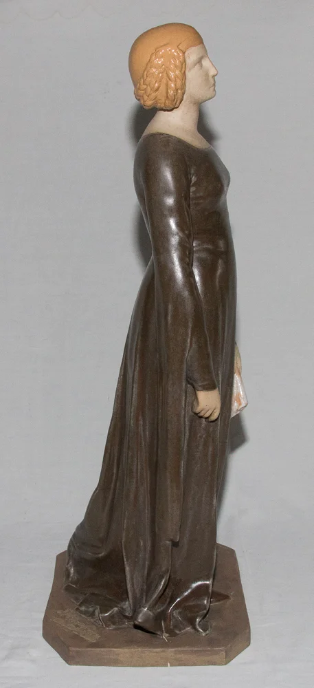 STATUETTE SIGNED DELANGALDE