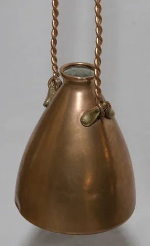 La porteuse d’eau en albâtre et bronze  Dominique ALONZO