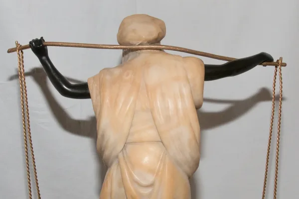ALABASTER UND BRONZE STATUETTE
