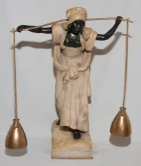 La porteuse d’eau en albâtre et bronze  Dominique ALONZO