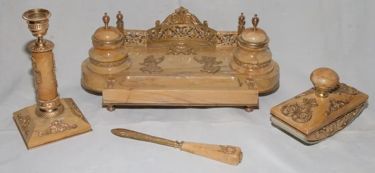 Nécessaire de bureau de style empire milieu XIXe